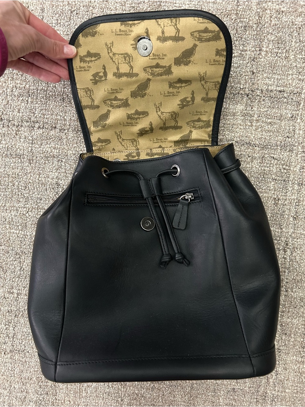 L.L. Bean Vintage Black Leather Backpack - Excellent Condition - Picture 2 of 7